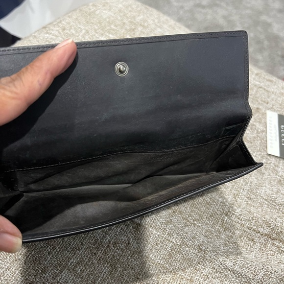 Authentic Gucci Wallet - Picture 9 of 14